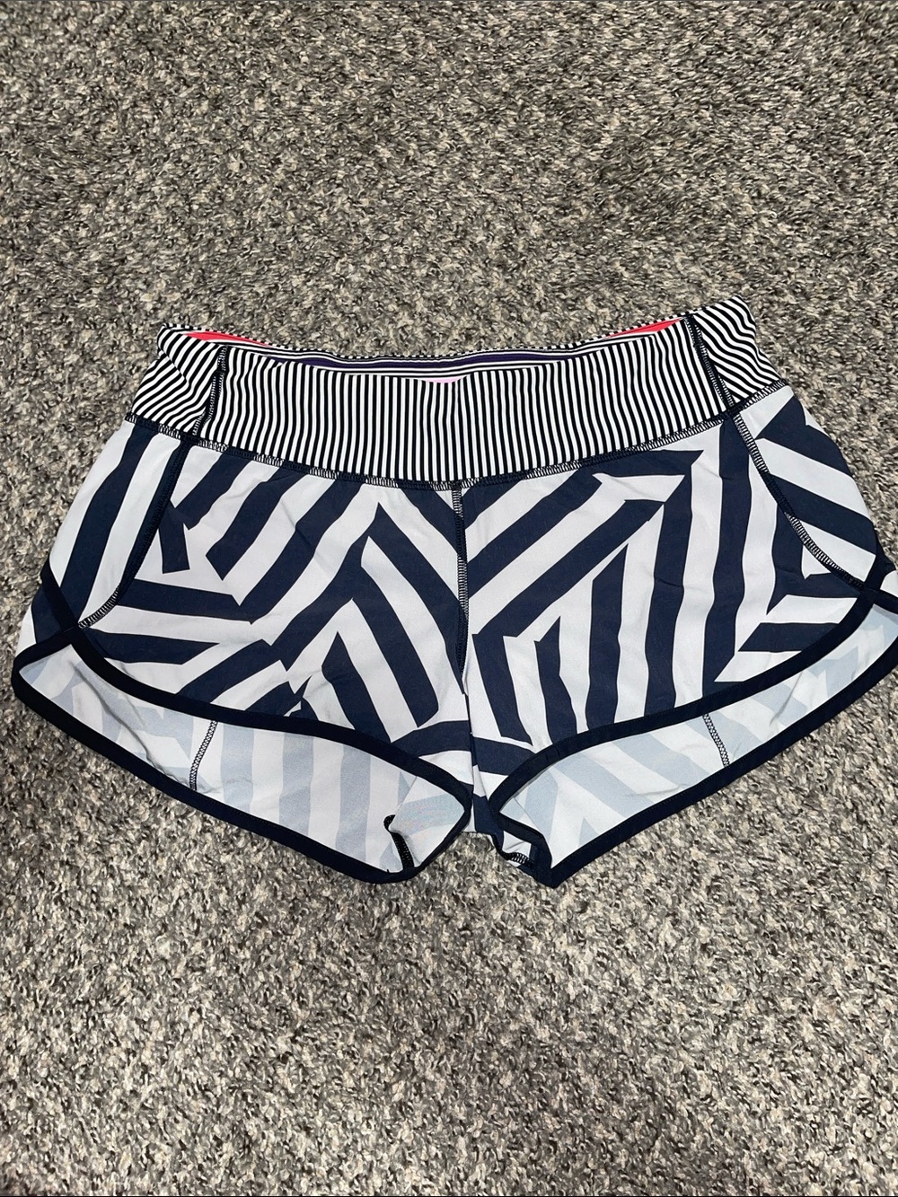 Lululemon Speed Shorts - Seawheeze Which Way Sway; Size 6